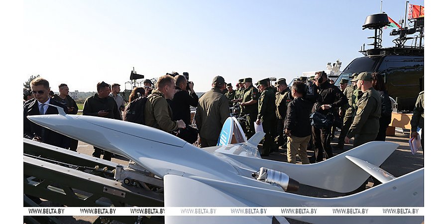 "Единство и дисциплина". Александр Лукашенко рассказал о созданной в Беларуси системе обороны государства