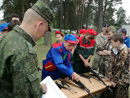 В учебном центре «Крыничное» под Гродно проходит областной финал военно-спортивной игры «Зарница»