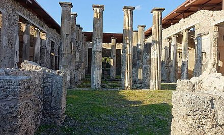 В Помпеях откопали фреску из таверны для гладиаторов