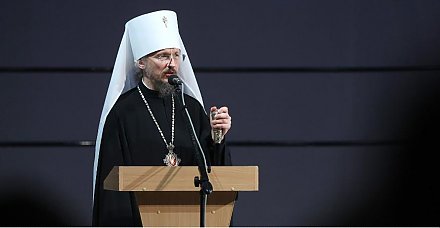 Митрополит Вениамин встретился с родителями школьниц, которые подожгли икону