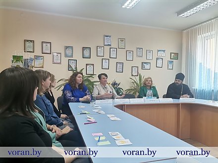 В Дотишской школе искали ответы на вызовы современного воспитания