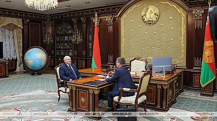 Александр Лукашенко: профсоюзы должны быть мощной базой для поддержания стабильности в белорусском обществе 