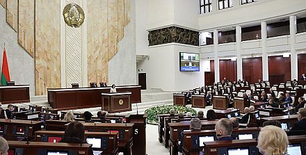 Депутаты приняли в первом чтении законопроект по вопросам деятельности Президента