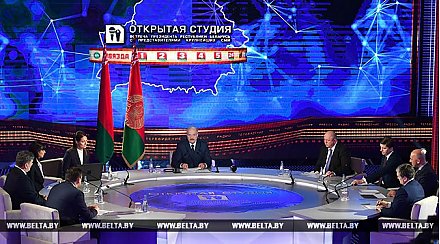 Лукашенко о роли СМИ: не факт, что ядерное оружие мощнее