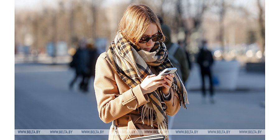 Рост зарплат бюджетников, бесплатные входящие в роуминге с РФ и свободное пересечение границы. Изменения в апреле