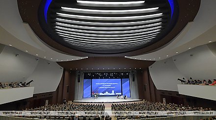 Лукашенко о доходах граждан: надо на ступеньку выше подняться в будущей пятилетке