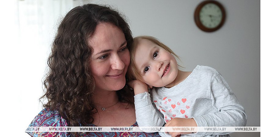 Александр Лукашенко: мудрость, терпение и любовь матерей помогают находить в жизни верный путь