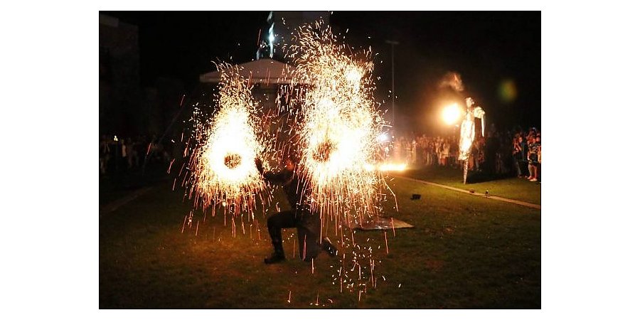 Рыцарский турнир, мастер-классы, фотозоны и долгожданные «Дрозды». Вечер мистерии прошел у стен Гольшанского замка