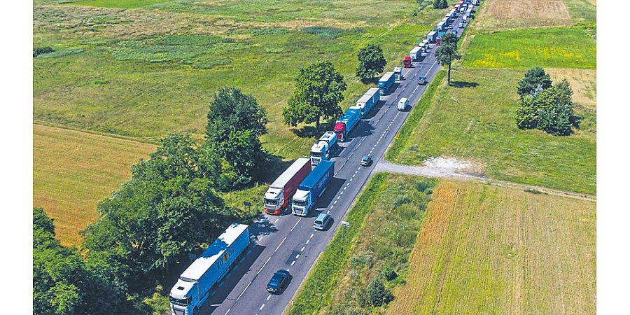 Польские водители грузовиков все еще ощущают последствия закрытия границы