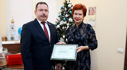 В канун Нового года Беларусбанк дарит подарки в рамках благотворительного проекта "Вектор доброты"