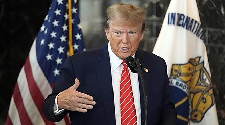 Трамп пообещал возвести над США "Железный купол"