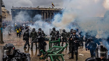 Протесты в Колумбии: за 13 дней пострадали 849 полицейских