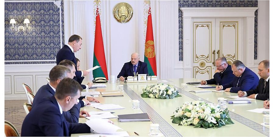 Александр Лукашенко на совещании о создании портовых мощностей: нужно окончательно определиться
