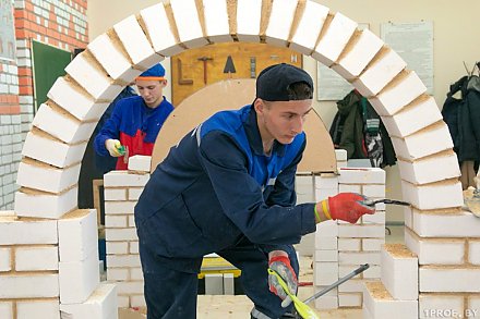 В колледжах в 2024 г. увеличат прием на бюджет и откроют новые специальности