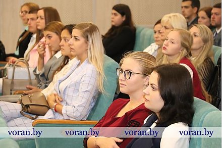 Более восьмидесяти молодых специалистов в текущем году начали свой профессиональный путь на Вороновщине