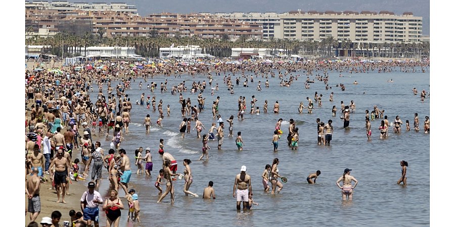 Испания разрешила въезд вакцинированным туристам