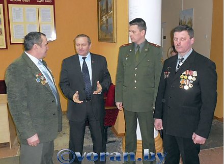 Крепкие узы военного братства