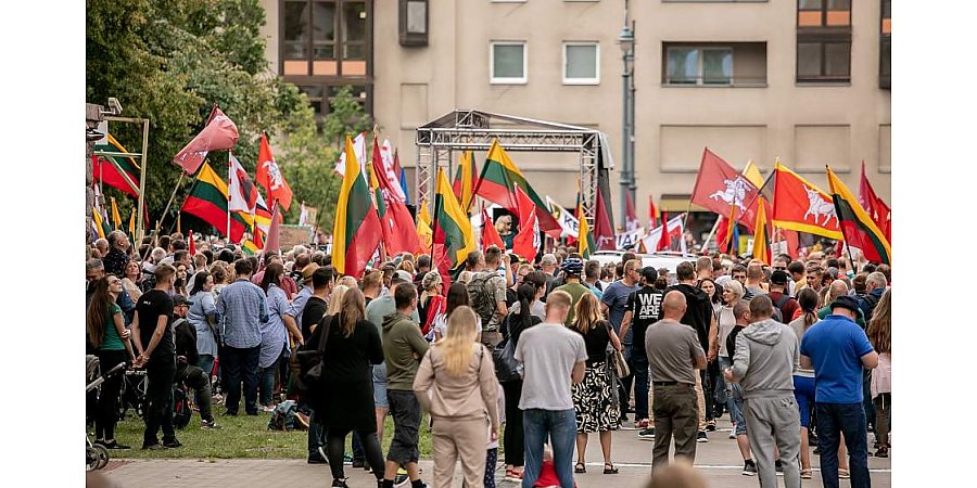 Вильнюс: митинг в поддержку семьи пытаются запретить, или Чем акция движения за традиционные ценности помешает библиотеке?