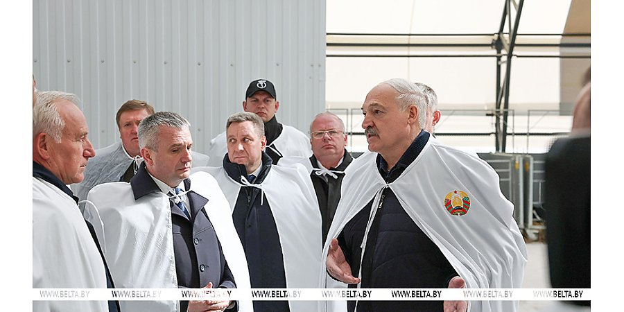 Александр Лукашенко совершил рабочую поездку в Петриковский район