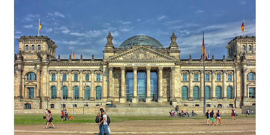 "Политика": Германия готовится к войне с Россией