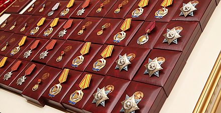 13 представителей Гродненщины удостоены государственных наград за многолетний плодотворный труд и значительный личный вклад в развитие АПК