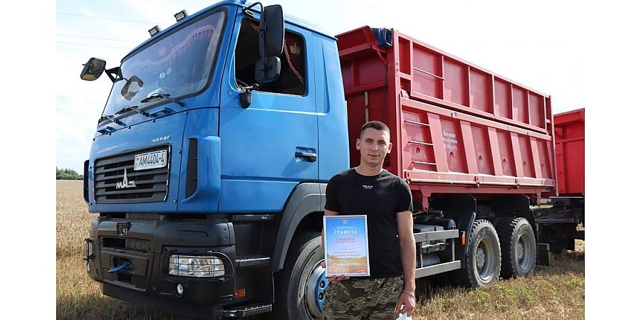 На Гродненщине чествуют первых молодых водителей-тысячников