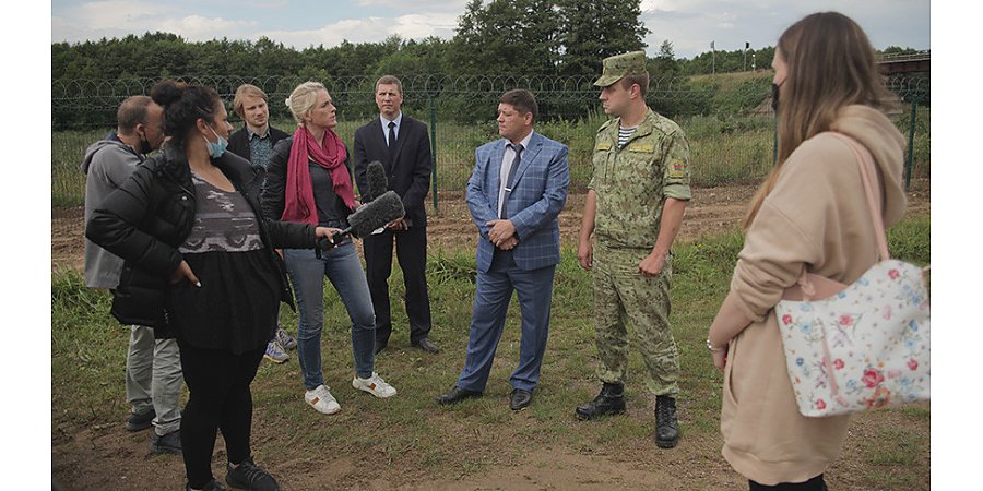 Госпогранкомитет провел брифинг для иностранных СМИ по ситуации на границе Беларуси с Евросоюзом