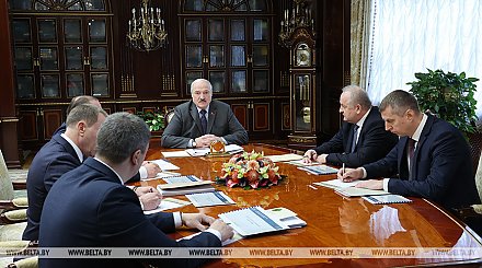 Александр Лукашенко: необходимо делать все для того, чтобы экономика работала