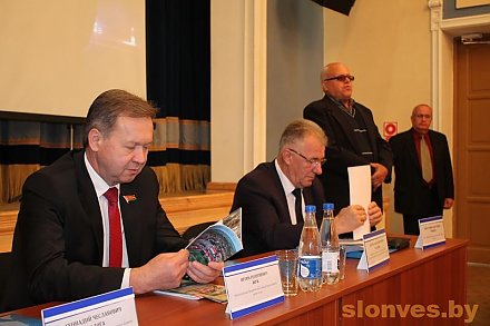 Выездное заседание президиума Гродненского областного Совета депутатов проходит в Слониме (Обновляется)