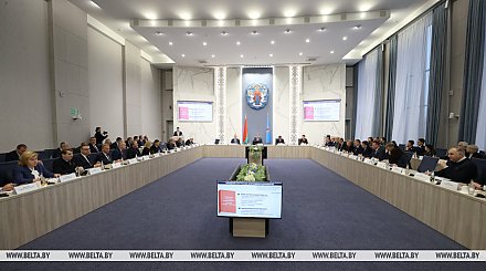 "Охватывает все - от промышленности до сферы культуры". Делегаты о программе соцэкономразвития