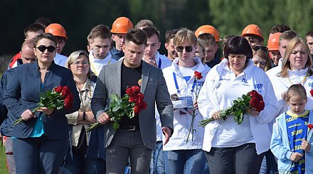 Лукьянов: молодежь Беларуси и России объединяет потребность сохранить историческую память