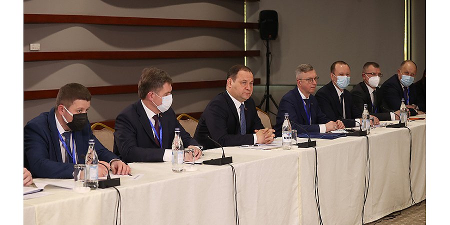 Роман Головченко и Михаил Мишустин обсудили реализацию союзных программ