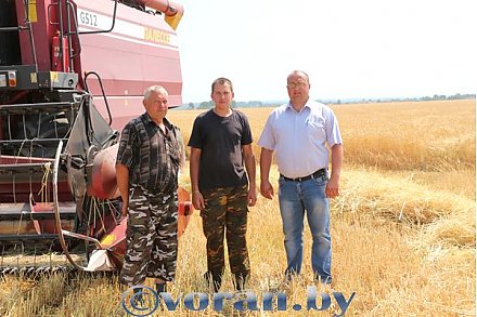 Дан старт! Высоких урожаев вам, хлеборобы!