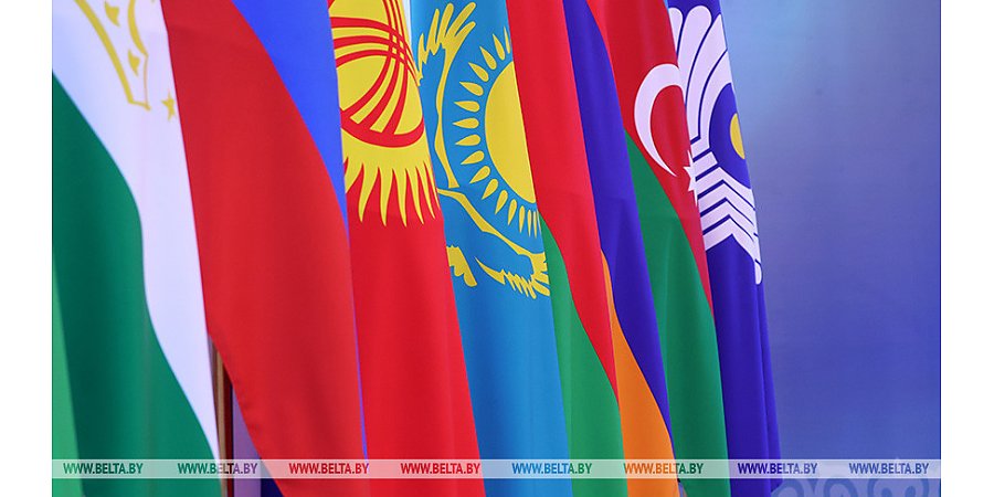 Александр Лукашенко прибыл в Санкт-Петербург, где примет участие в неформальном саммите СНГ