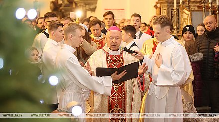 Католики празднуют Рождество Христово