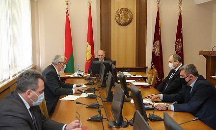 Организации заготовки травянистых кормов в сельхозорганизациях области было посвящено областное совещание, которое прошло в режиме видеоконференции