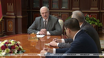 Лукашенко: не надо убаюкивать мирными акциями, мы видим, что в глубине происходит