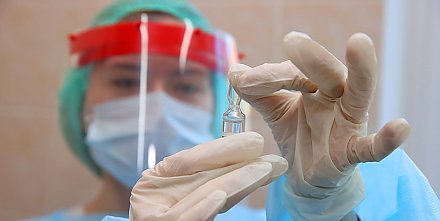 Самая большая партия вакцины от COVID-19 прибудет из Китая сегодня