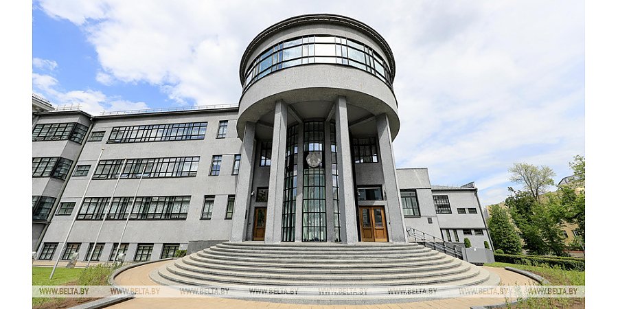 Совет Республики инициировал заявление относительно "возмутительных действий" с госфлагом в Риге