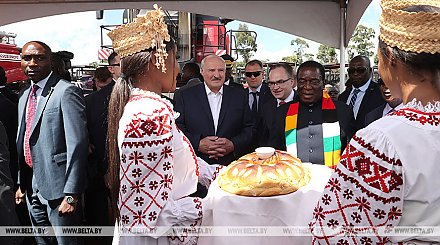 Завершился визит Александра Лукашенко в Зимбабве