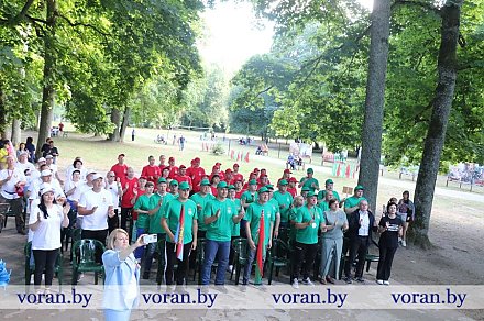 Об исторической памяти, геноциде белорусского народа и феномене института президентства говорили на открытом диалоге участники первого депутатского турслета в Вороновском районе