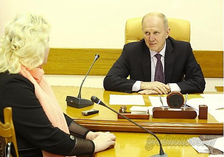 Вопросы житейские, решения компетентные. Председатель областного исполнительного комитета Владимир Кравцов провел прием граждан