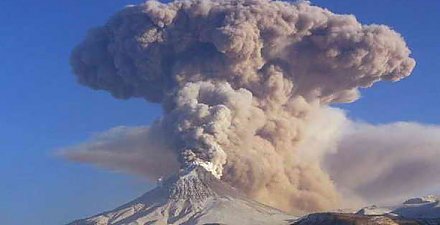 На Камчатке рядом с вулканом Шивелуч зафиксировано 15 землетрясений за сутки
