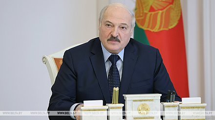 Александр Лукашенко о своей формуле в партийном строительстве: не с левыми, не с правыми - с народом