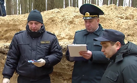 До конца 2022 года Генпрокуратура обследует более 300 мест захоронения жертв геноцида на территории Беларуси