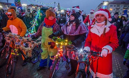 В праздники жители Гродненщины приобрели больше 120 тысяч сладких подарков и около 1000 тонн мандаринов