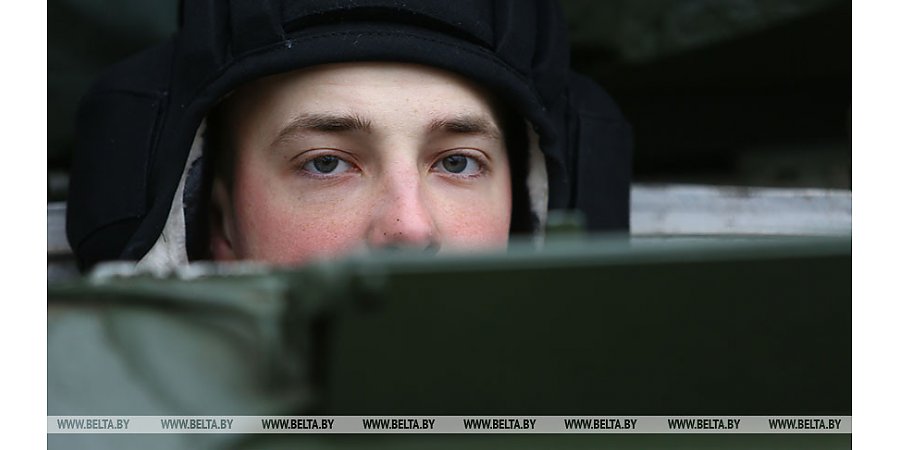 Более 250 белорусских военных примут участие в учениях "Восток-2022" в России