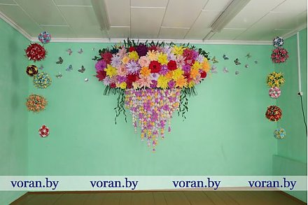 Фоамиран, фантазия, цветы. В Вороновском ЦТДиМ готовятся к 8 Марта