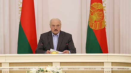 Лукашенко: выборы выборами, но первейшая задача - собрать хлеб