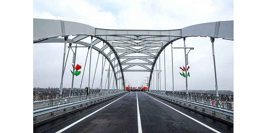 Нам надо ускоряться! Для чего Беларусь строит и наводит мосты